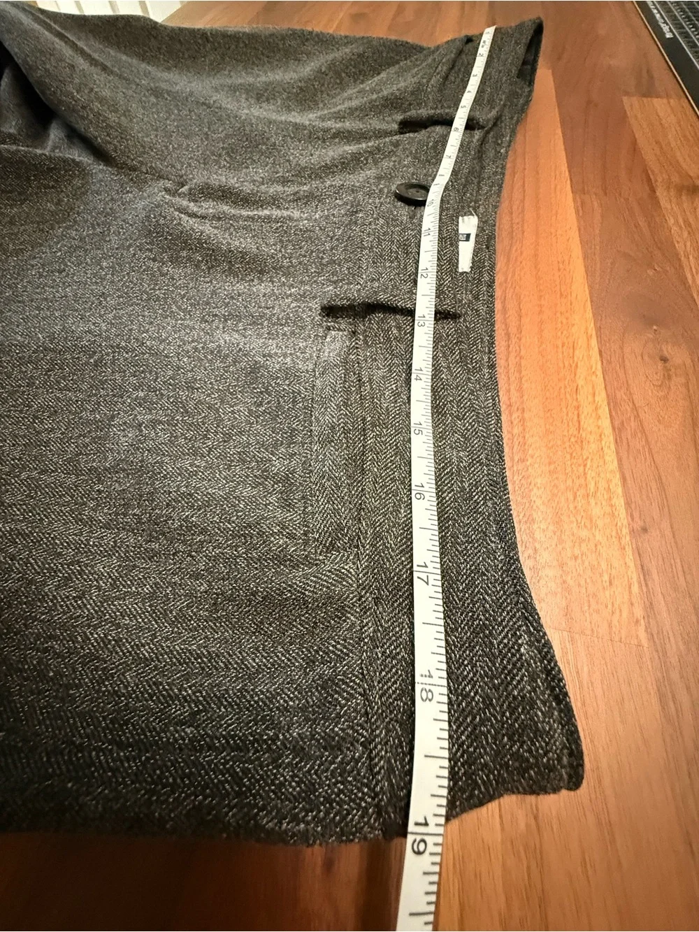 GAP Charcoal Gray Flat Front Capris